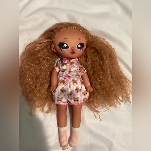 Na Na Na Surprise Teens Slumber Party 11" Lara Vonn Doll W/Sleeping Bag & Pillow - Picture 5 of 9